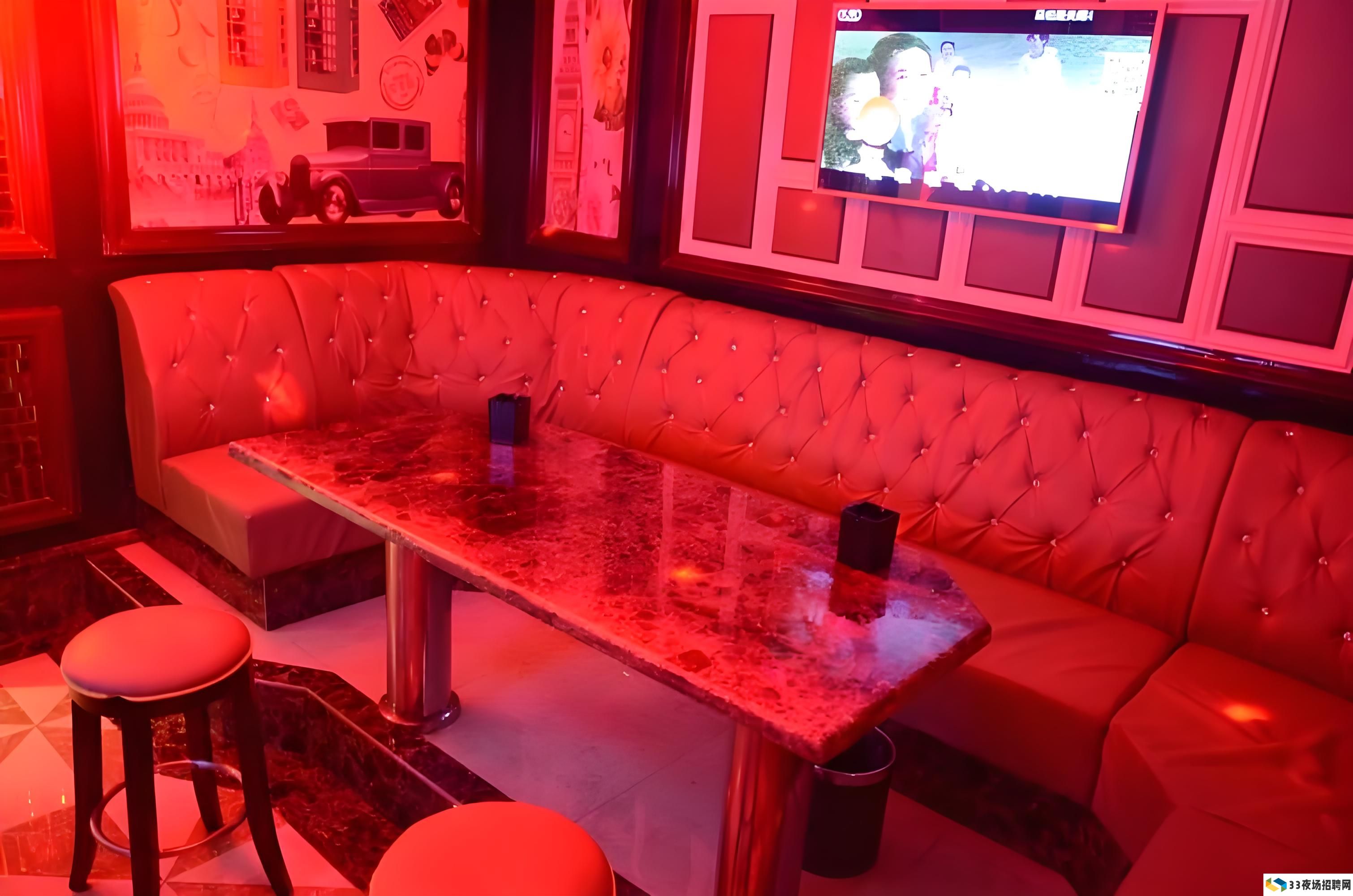 武汉江汉路酒吧街：夜色中的故事与活力